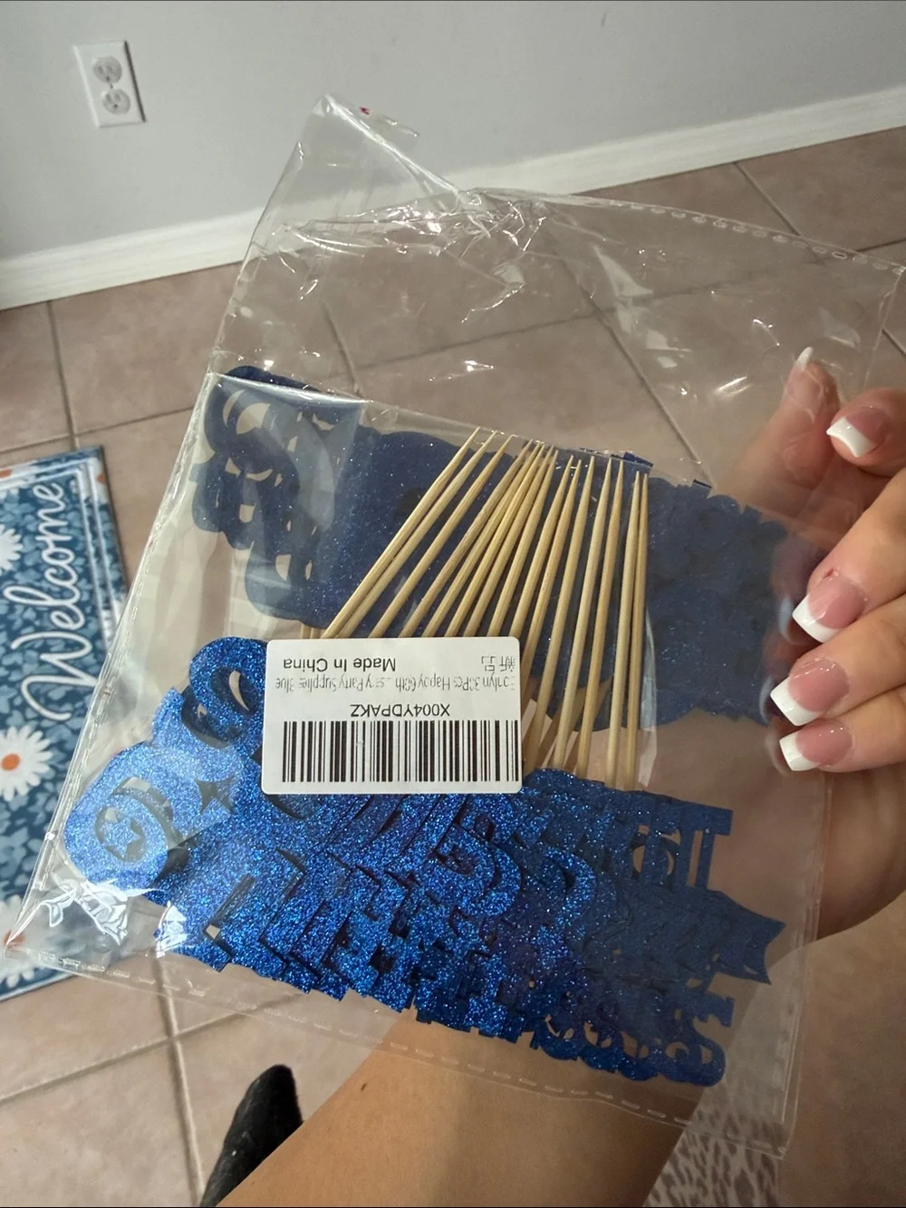60th Birthday Party Décor Kit - White & Blue